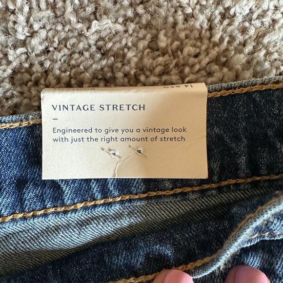 NWT Women's High-Rise Vintage Bootcut Jeans - Universal Thread Medium Wash 14 - Picture 8 of 13